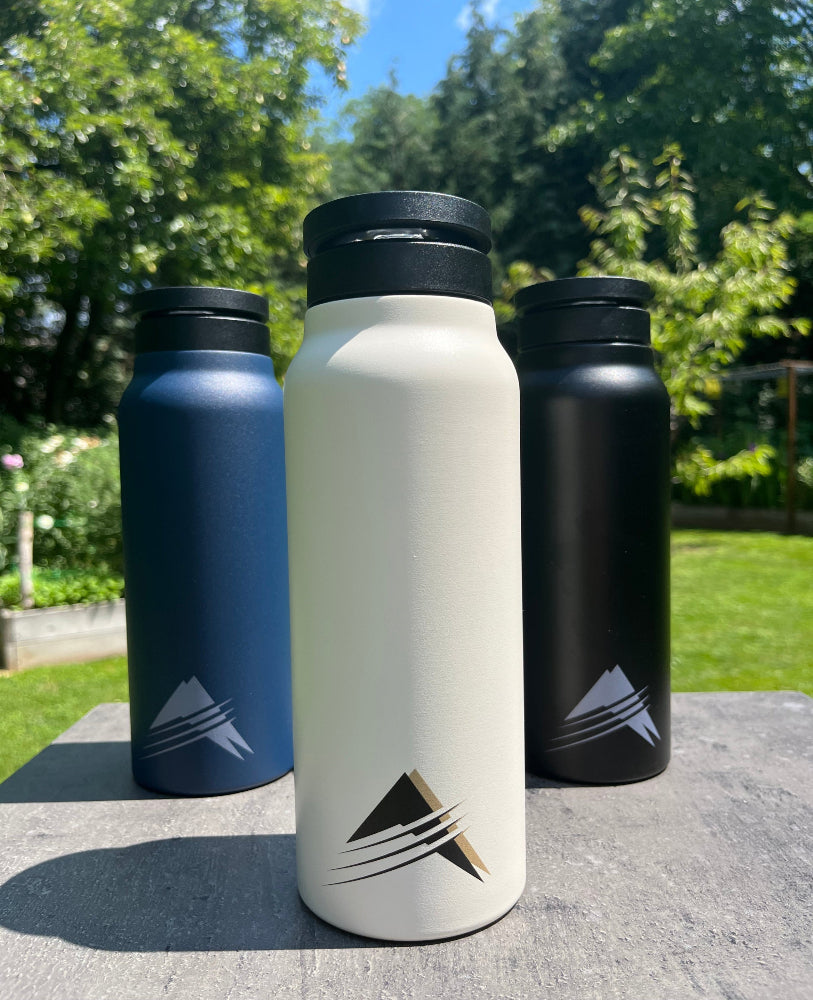 Mágneses rozsdamentes acélkulacs, innovatív, MagSafe kompatibilis, szivárgásmentes, BPA mentes, erős mágnes karika, környezet tudatos megoldás, prémium minőség.